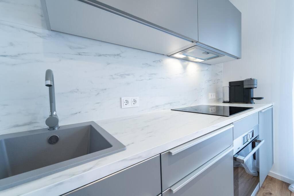 Апартаменты Mit Balkon Und Privatparkplatz