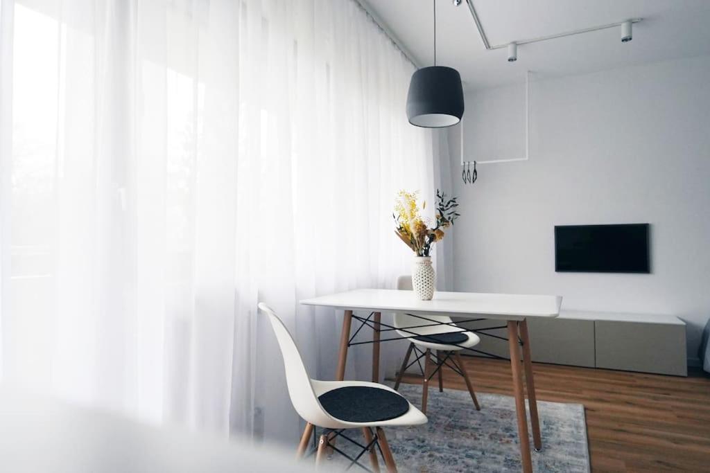 Mit Balkon Und Privatparkplatz Apartment Augsburg